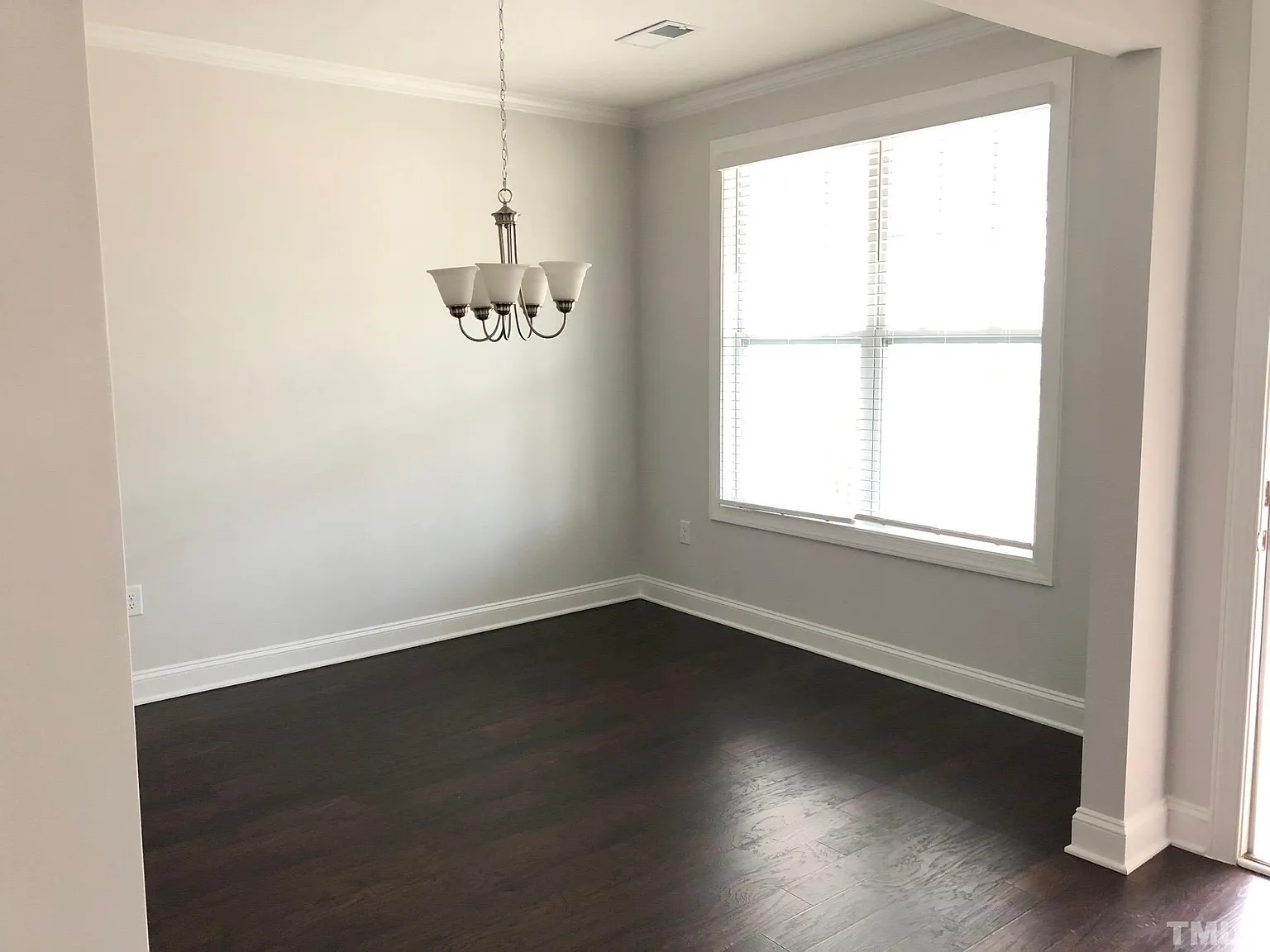 4 bed, 3.5 bath, 2350 sqft, $2,500 — Photo 3
