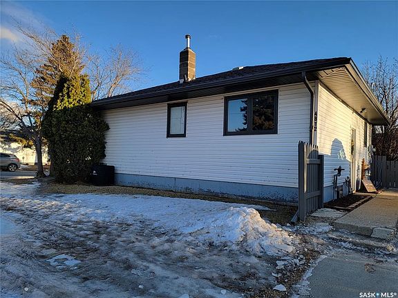 2nd image of 4812 post STREET