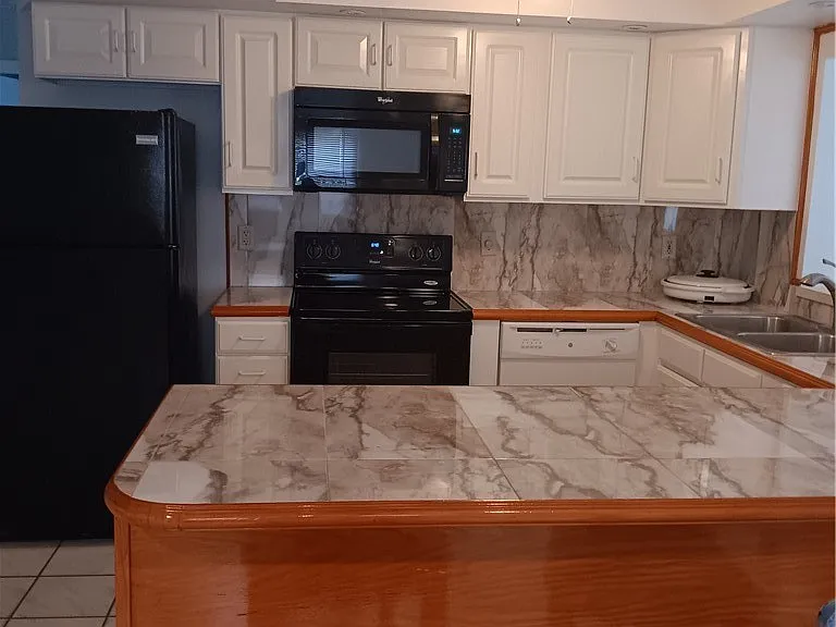 451 Marsh Ave #B — Photo 6