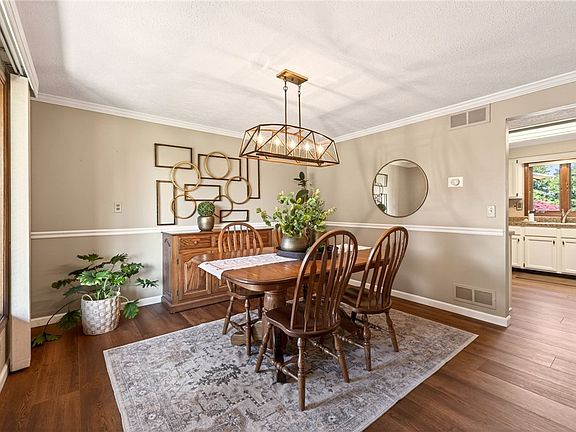 5th image of 88 Northampton Cir