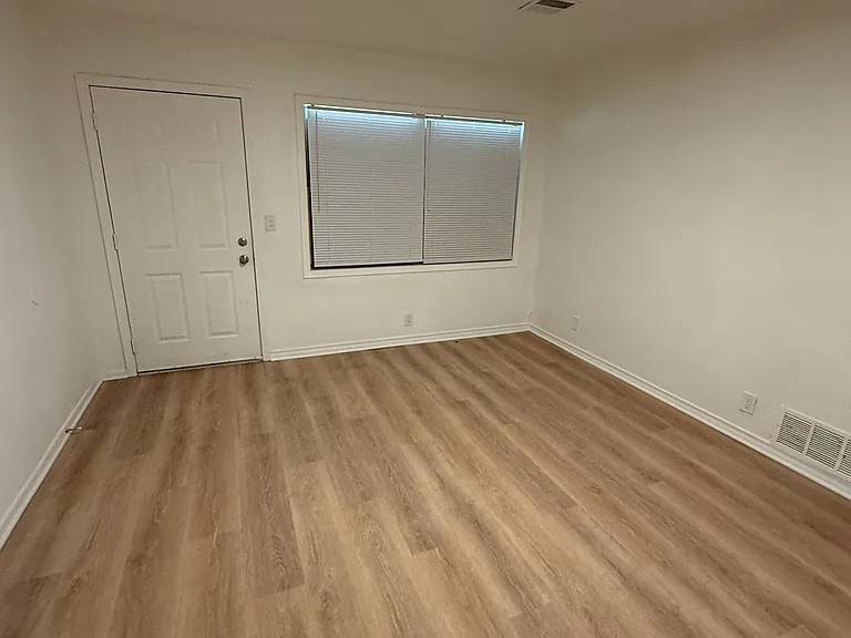 2205 S Hiram Ave — Photo 5