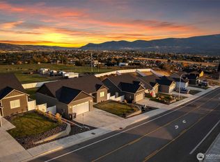 965 N Macaw Ave, East Wenatchee, WA 98802