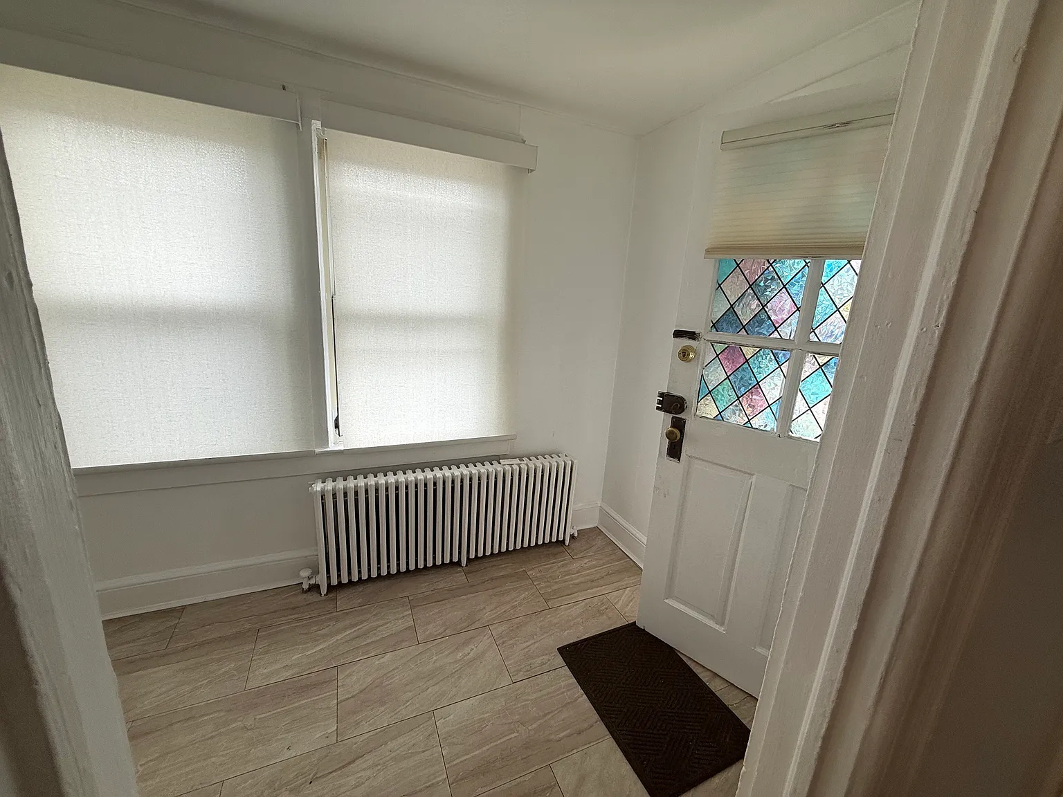1 bed, $2,000 — Photo 1
