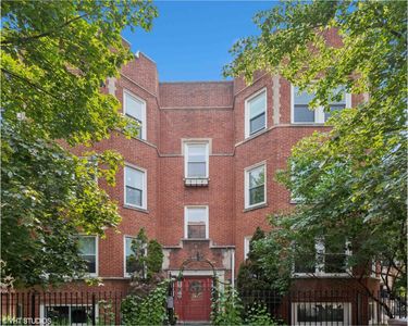 2749 N Spaulding Ave APT 2, Chicago, IL, 60647