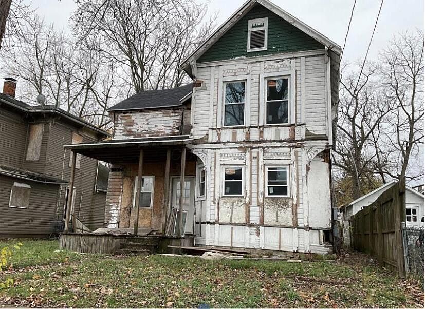 1st image of 147 Jefferson St