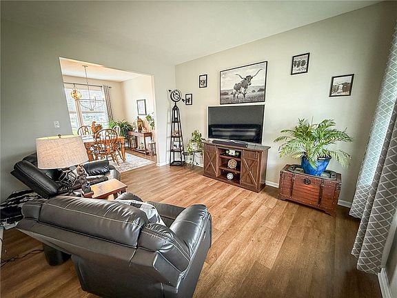 4th image of 101 Hare Ct
