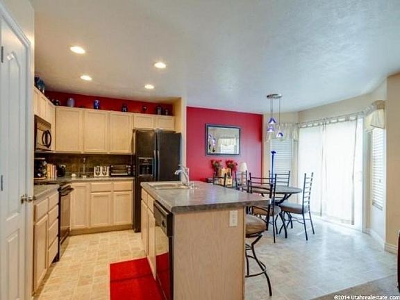 3rd image of 8052 S Lismore Ln