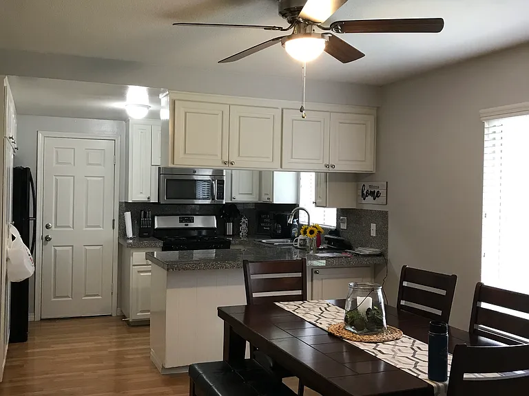 Kitchen & dining