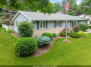 2662 E Glacier Dr, Green Bay, WI 54302