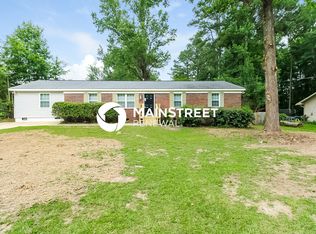 693 Oak Dr, Riverdale, GA 30274