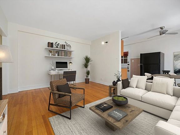 4th image of 2330 N Lincoln Park W APT 3C