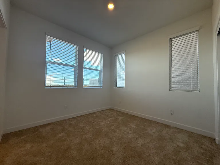 424 Bunsen St — Photo 3