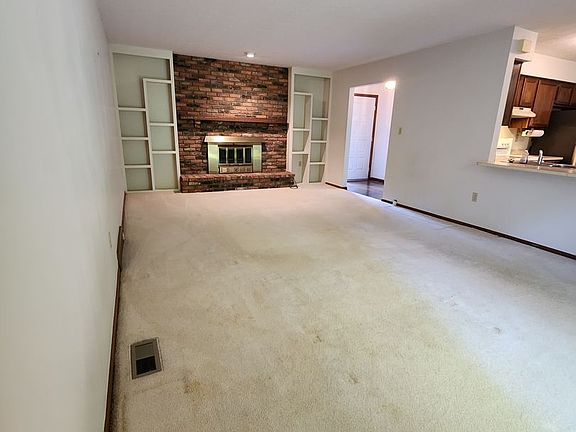 3rd image of 20506 Sandalwood Ln
