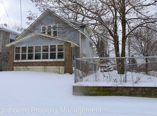 908 Ardmore St SE, Grand Rapids, MI