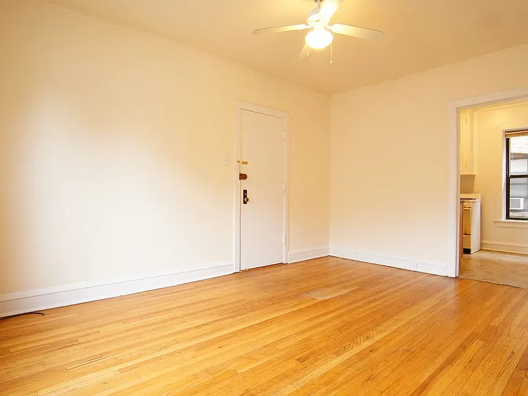 2710 N Spaulding Ave #G — Photo 6