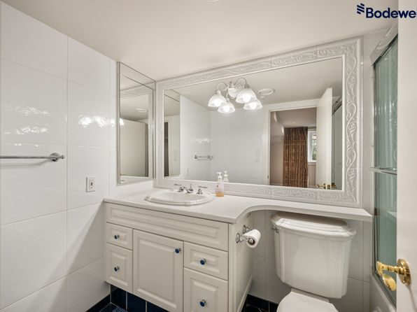 6 bedroom rental in Vancouver — photo 12
