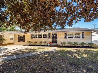 1233 Hawthorne Cir, Hanahan, SC 29410