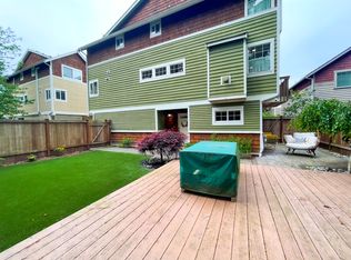 805 NW 97th St #B, Seattle, WA 98117