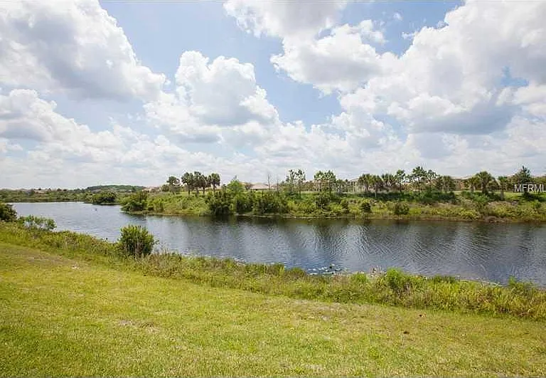 10124 Malpas Point — Photo 32