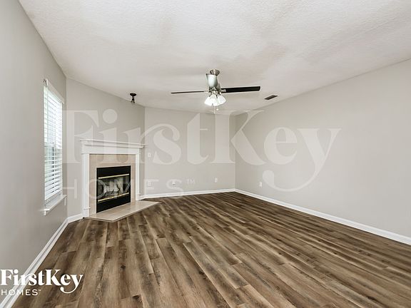 3rd image of 1814 Forest Creek Dr