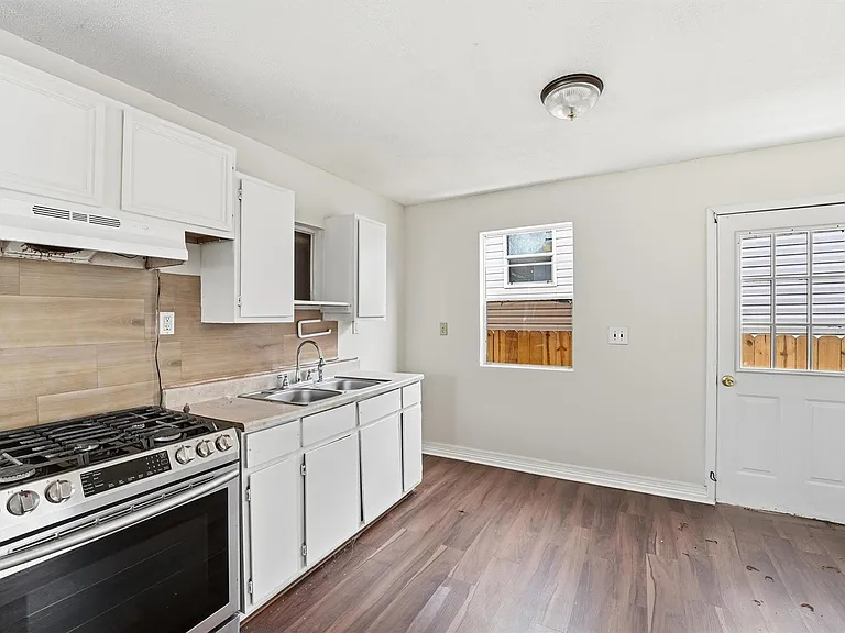 3531 Cedar Hill Ln #2 — Photo 13