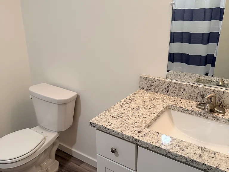 1222 Fountain Dr — Photo 16