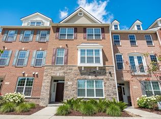2777 Ashcombe Dr, Ann Arbor, MI