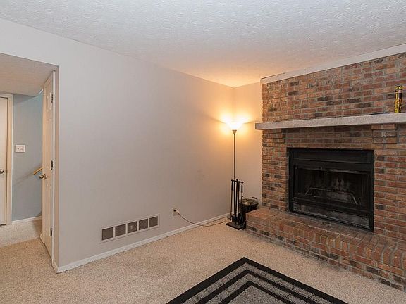 4th image of 7449 N Prairie Lake Dr