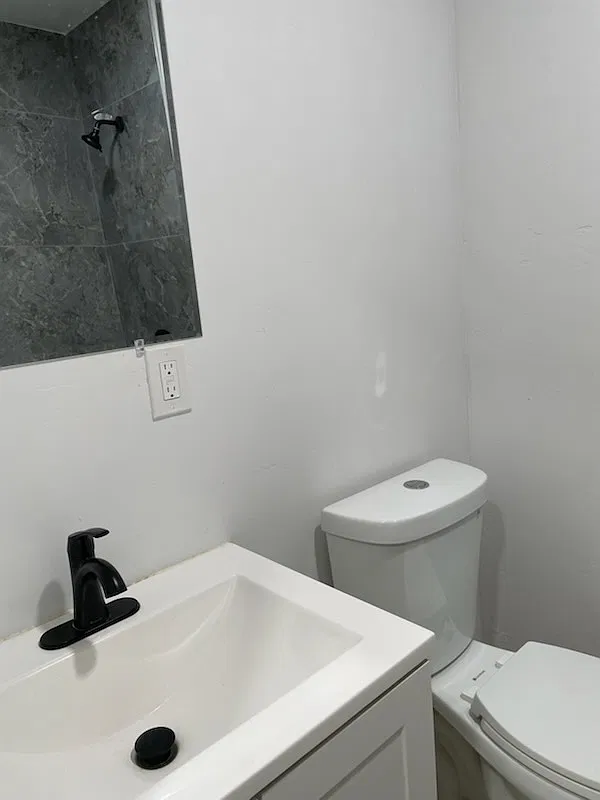 408 E Walnut Ave — Photo 2