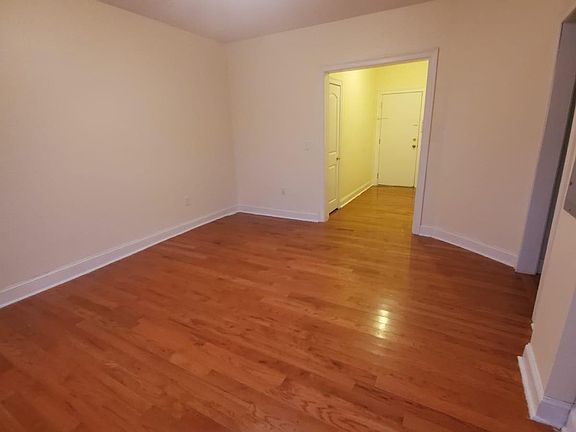 4th image of 11 Gifford Ave #1M