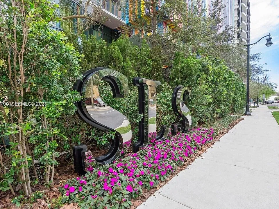 1300 S Miami Ave #L07