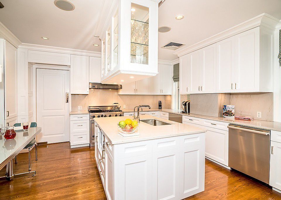 1st image of 1125 Park Ave #2E