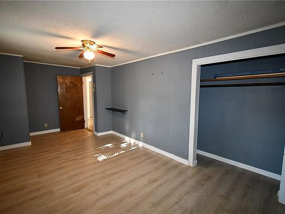 5th image of 811 Falls St
