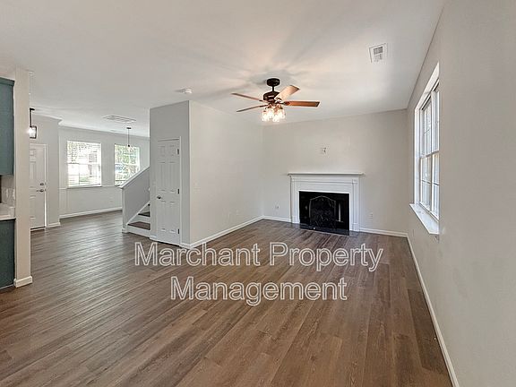 4th image of 110 Golden Crest Ct