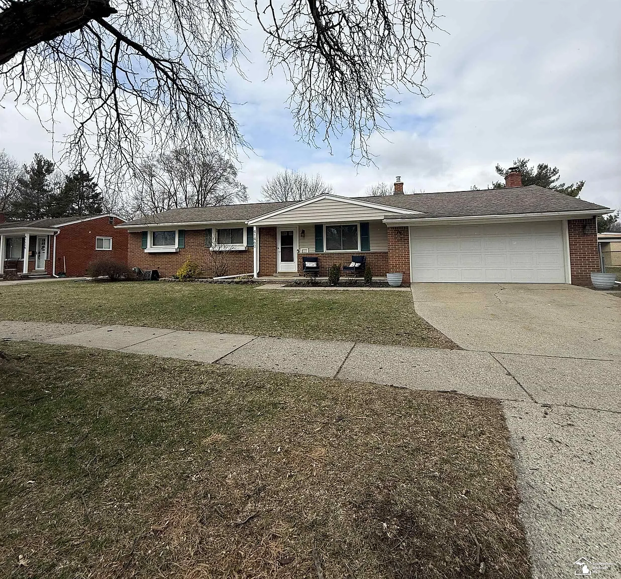 41460 Greenbriar Ln photo 1