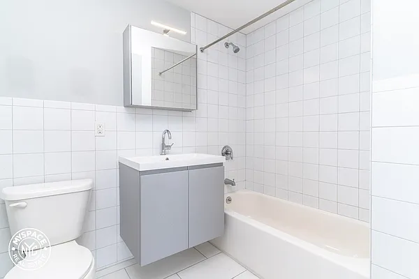 Rented by MySpaceNYC | media 49