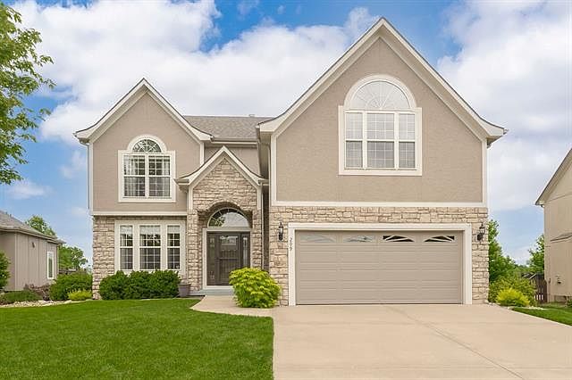 1st image of 209 Lakeview Dr