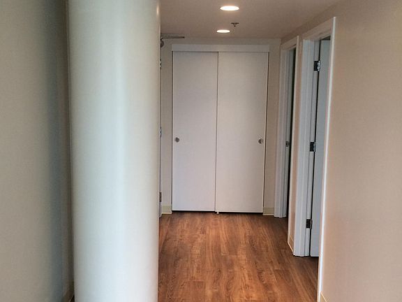 Entry way/Coat Closet