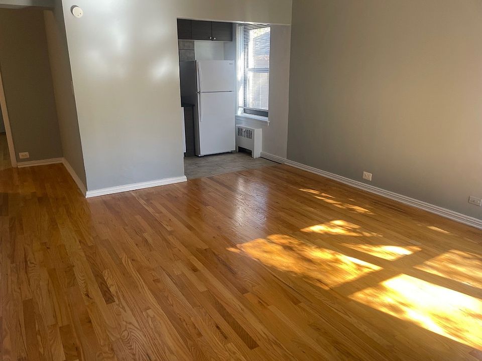 1st image of 1360 W Touhy Ave APT 302