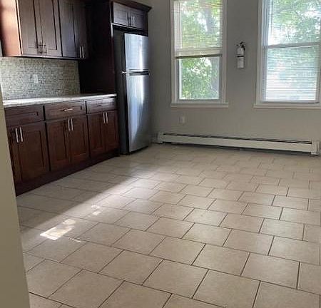 3rd image of 205 N 15th St #2