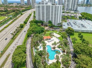 3300 NE 192nd St APT 118, Aventura, FL 33180