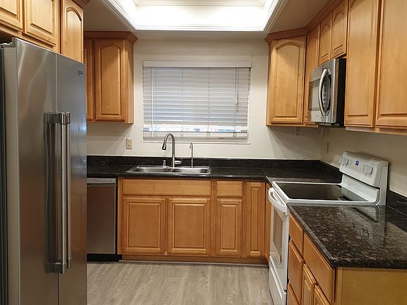 3rd image of 3547 Behler Dr