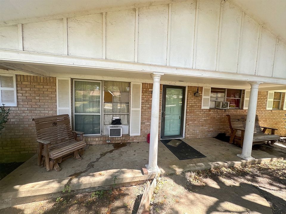 2nd image of 409 White Hall Rd