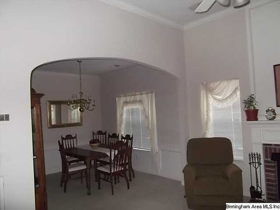 3rd image of 2464 Mountain Dr