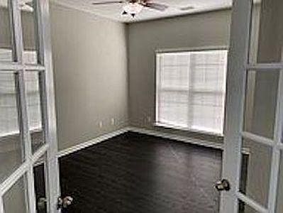 5th image of 10517 Adlin Ave