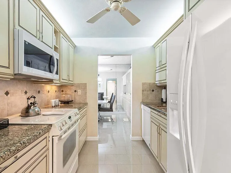 5440 N Ocean Dr #505 — Photo 7