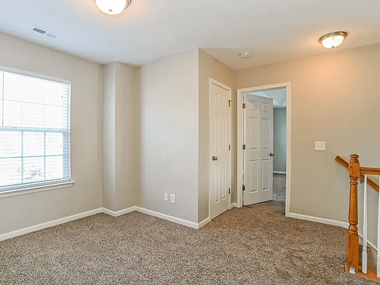 16112 Raptor Ct — Photo 12