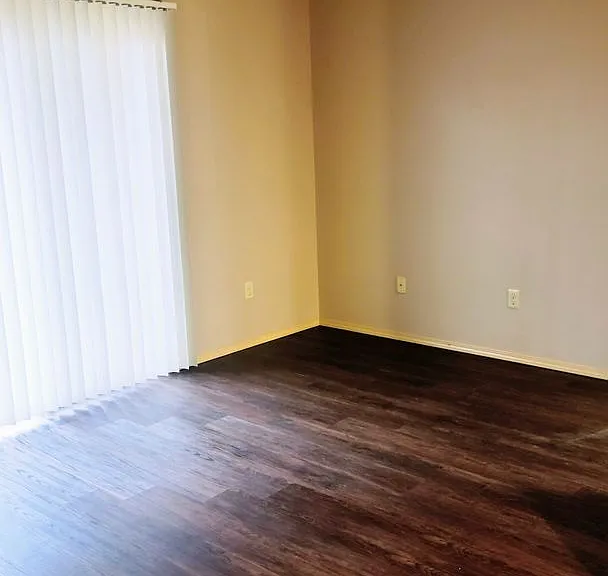 Parkside Apartments — Photo 94