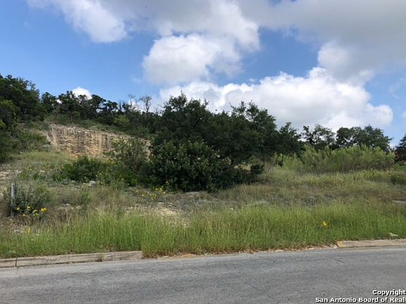 4th image of 8207 Plum Valley Dr