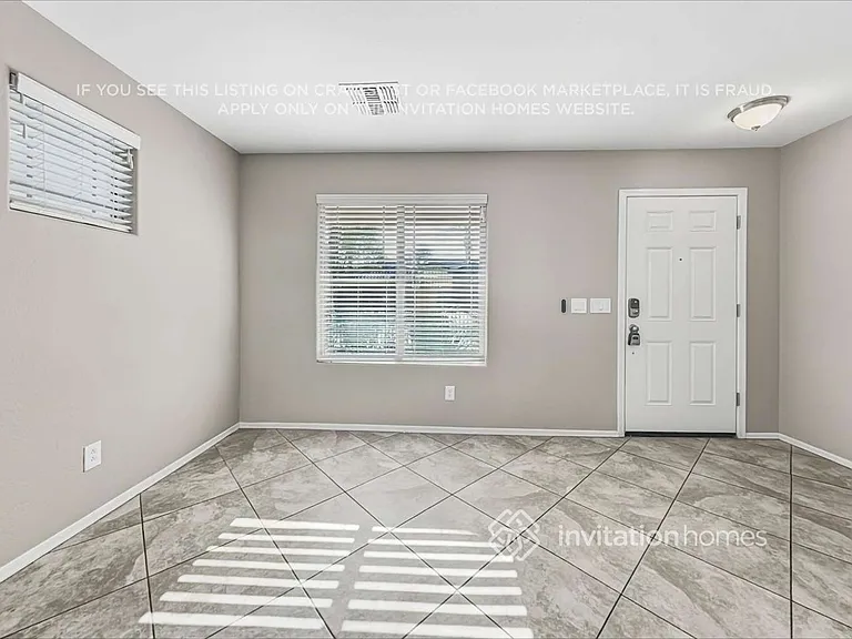 2510 E Vermont Dr — Photo 5